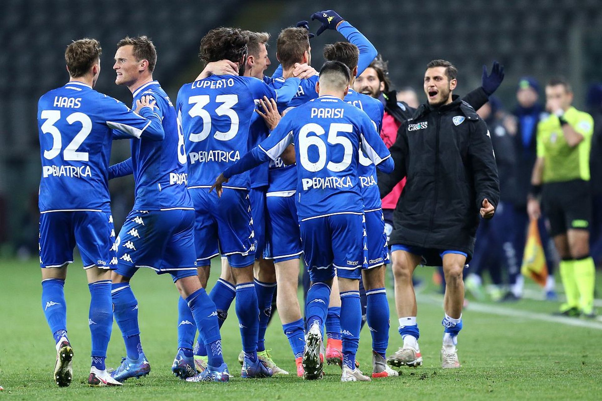 许多球队加 许多球队加